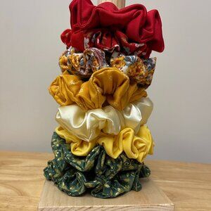 Scrunchie storage rack. Scrunchies are not included.